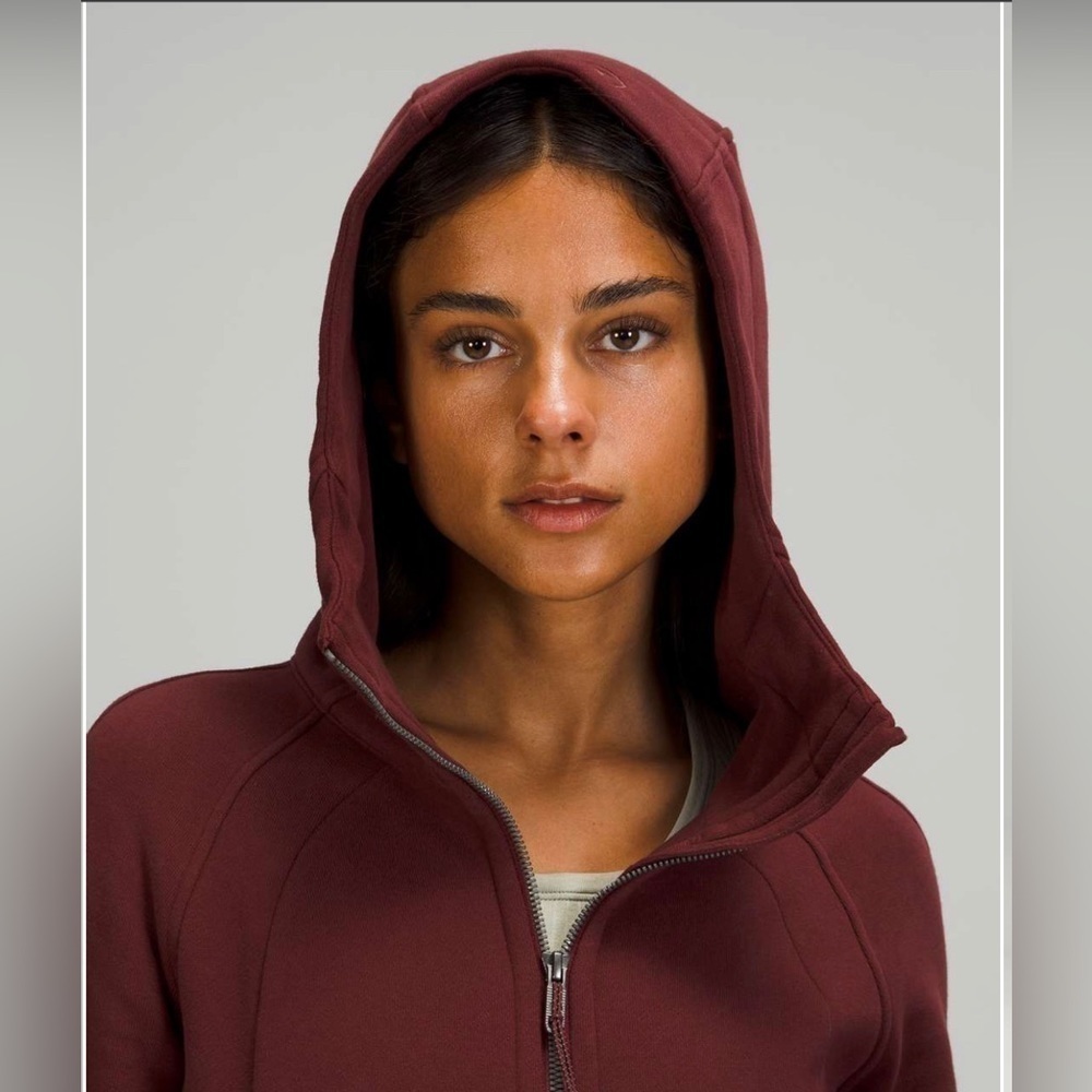 Lululemon Scuba Hoodie *Light Cotton Fleece
Red Merlot Size 4 - Picture 4 of 12